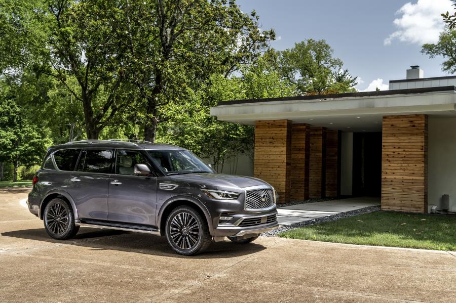  Infiniti QX80 5.6 Limited 2018 года  (NA) (фото 43 из 45)